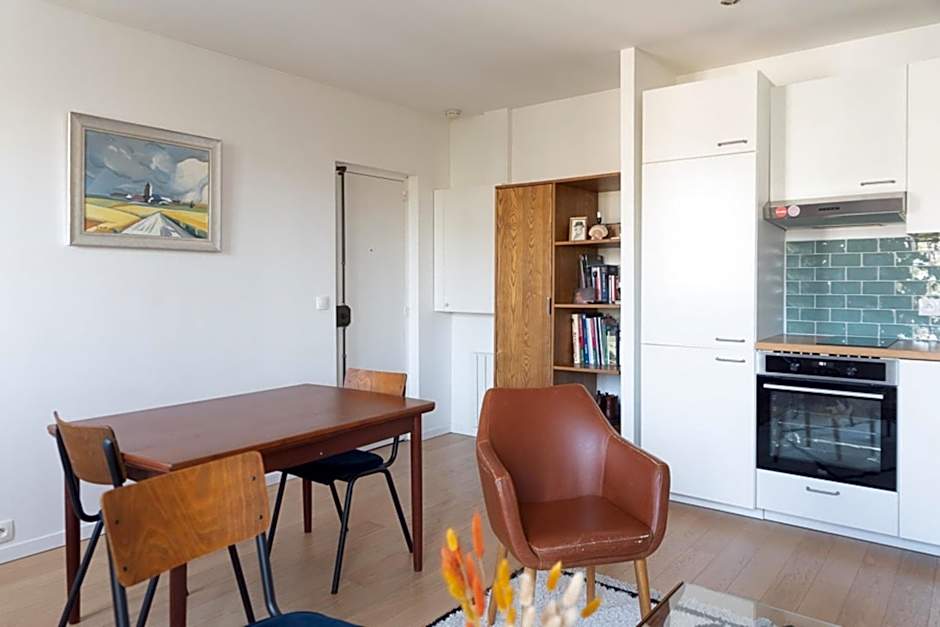 Charming 35m near Paris