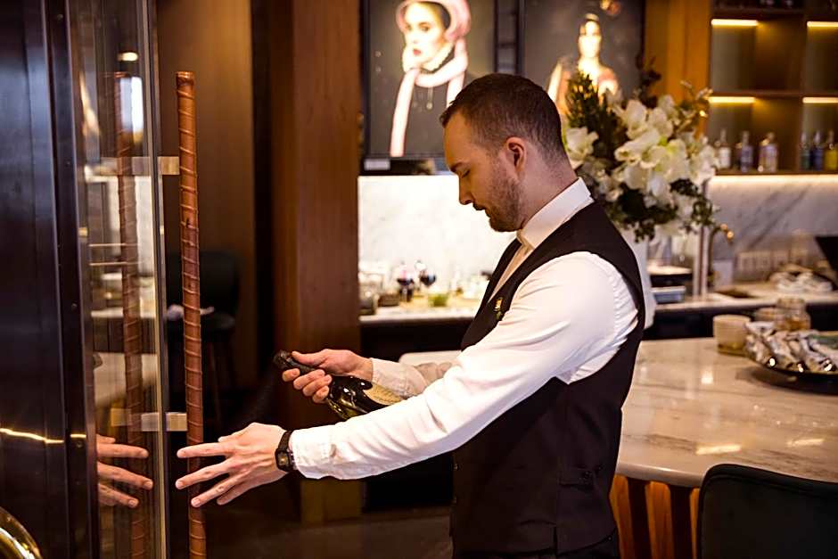 Hotel Riverton