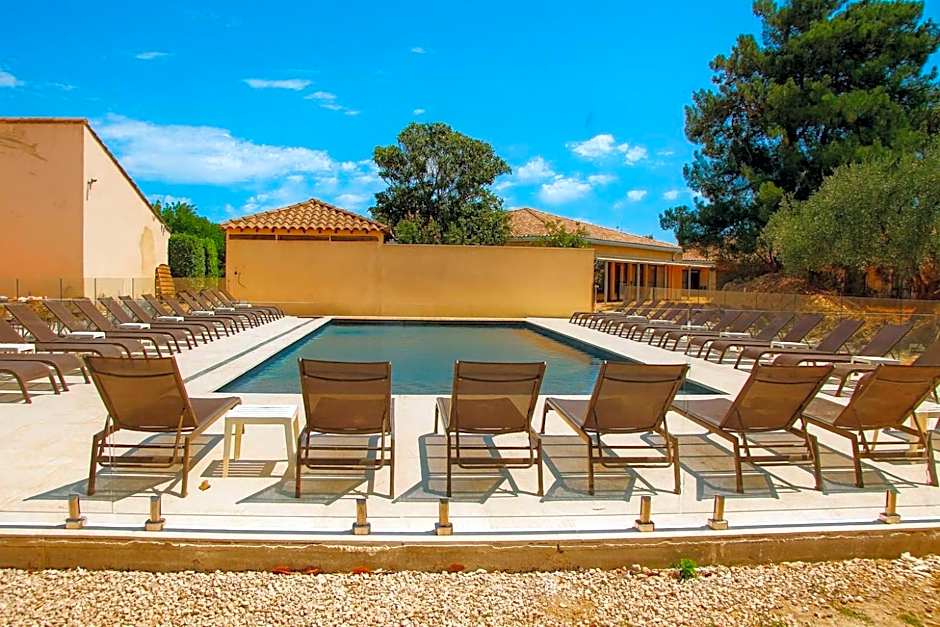 Golden Tulip Avignon Le Paradou