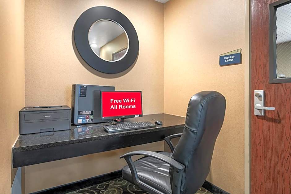 Red Roof Inn Charlestown