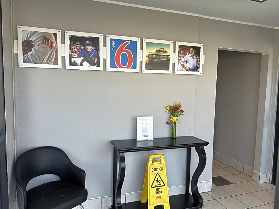 Motel 6-Stanton, CA