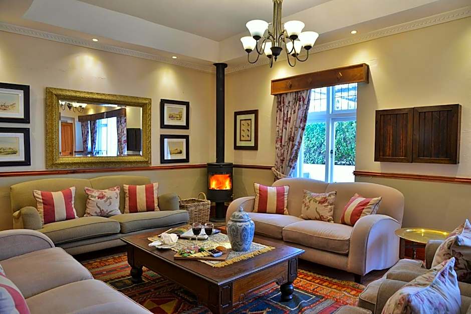 Swartberg Hotel, Cork Tree Collection