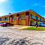 Castle Inn & Suites By OYO Chickasha