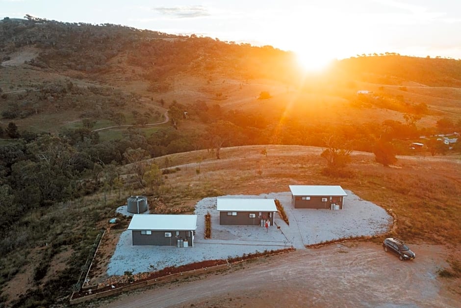 Amethyst - 1 Bed with Hot Tub - Kundalini Lodge