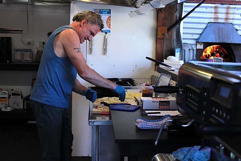 Dusky Lodge & Backpackers