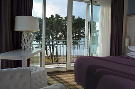 Double Room with Sea View and balcony and Spa Access