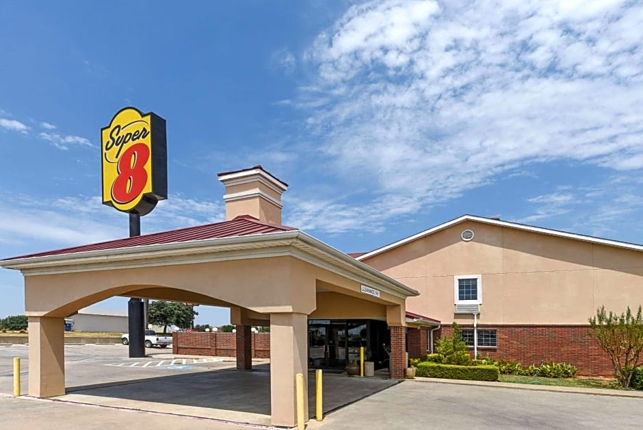 Super 8 by Wyndham Burleson Fort Worth Area