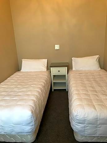 Economy Twin Room