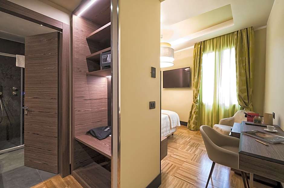 Solo Experience Hotel
