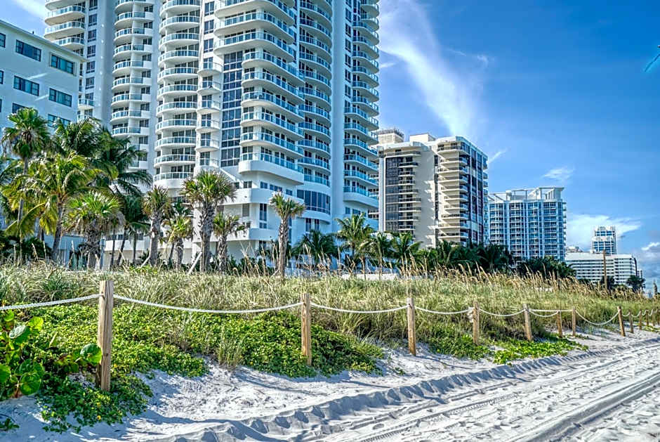 Deluxe Studios and Apartments at the Casablanca