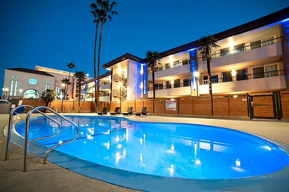 Studio 6 Suites Stockton, CA Waterfront