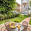 Elotis Suites