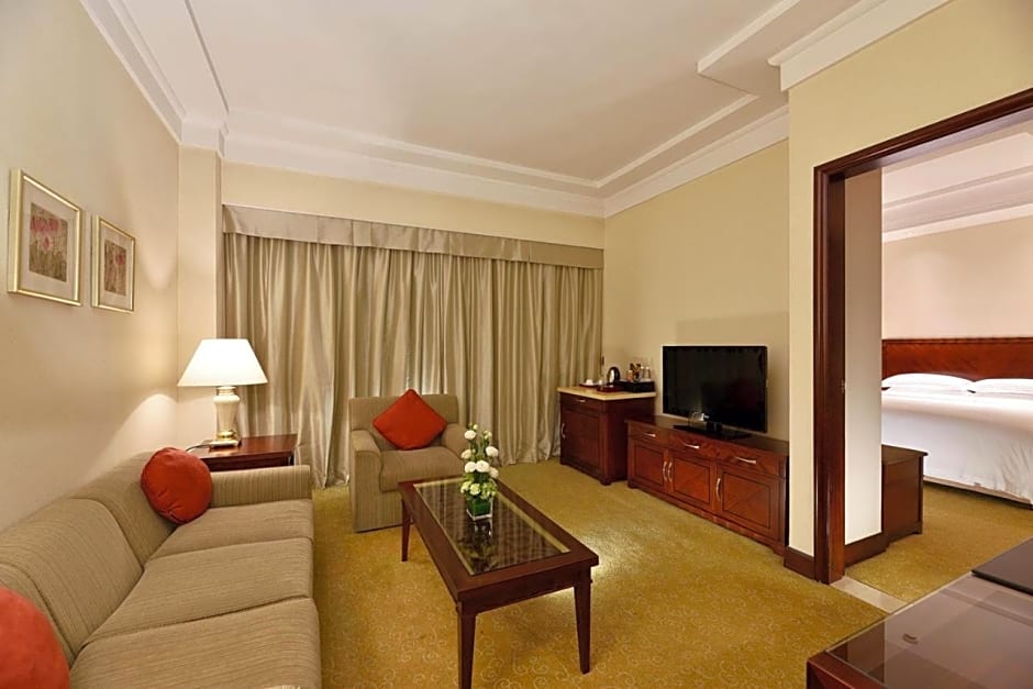 Photo 1 of 4 of Executive Suite
