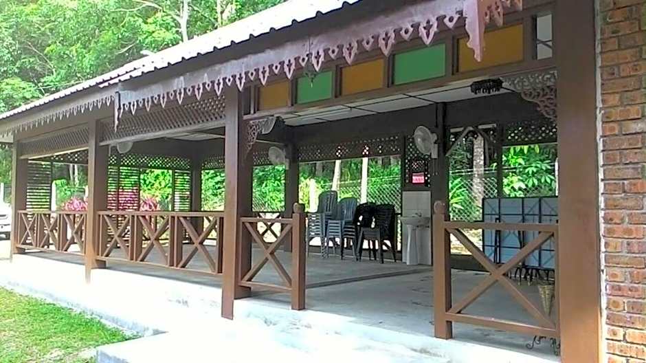 D'Impiana Riverview Chalet # Lenggong