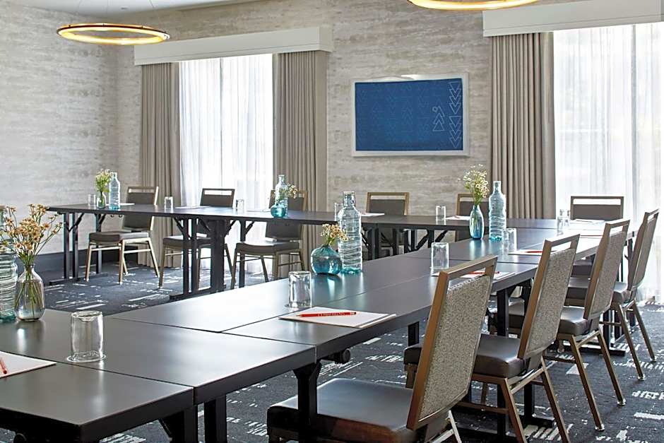 Cumberland House Knoxville, Tapestry Collection by Hilton