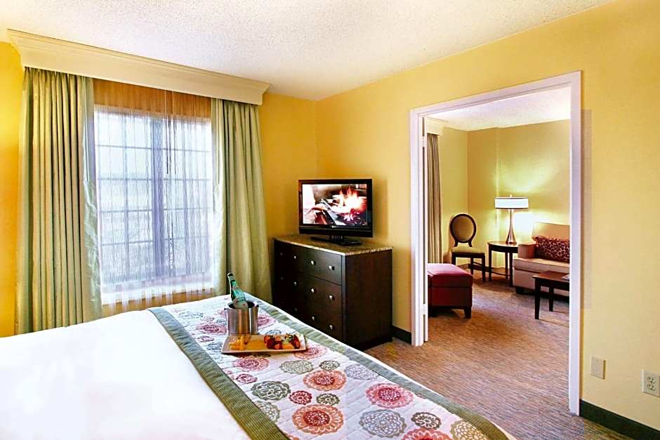 DoubleTree Suites by Hilton at The Battery Atlanta