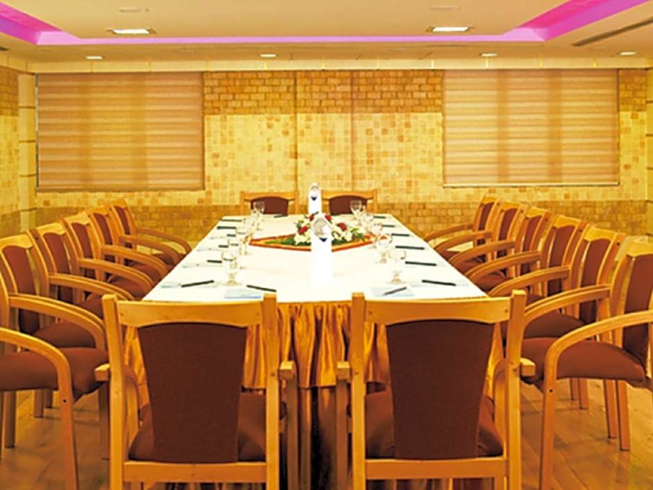 Olive Eva Hotel