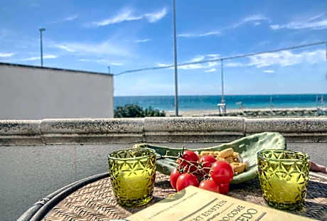 Front Beach Torre Mozza