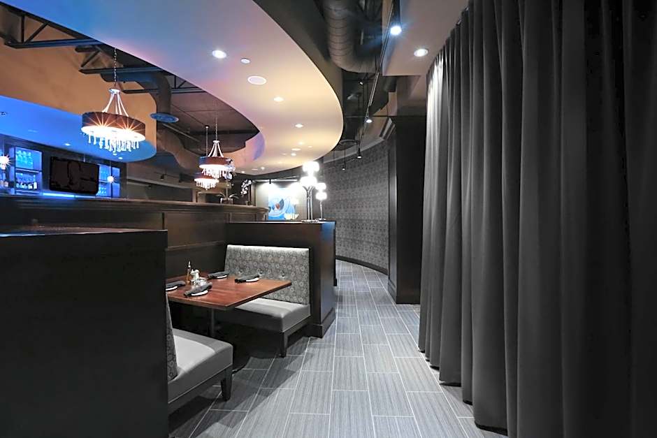 Holiday Inn and Suites East Peoria By IHG