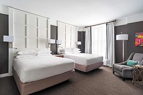 Roomy Two Queen Suite