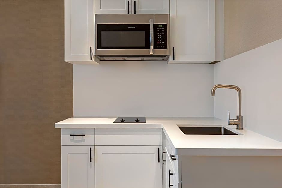 Holiday Inn Express Hotel & Suites Barrie By IHG