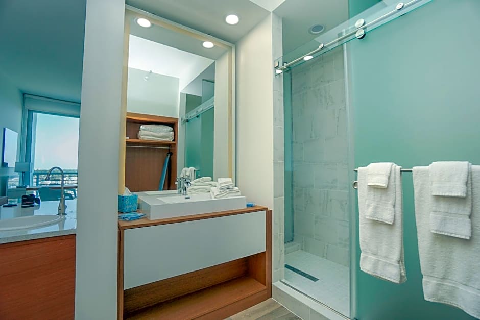 Maritime Hotel Fort Lauderdale Cruise Port