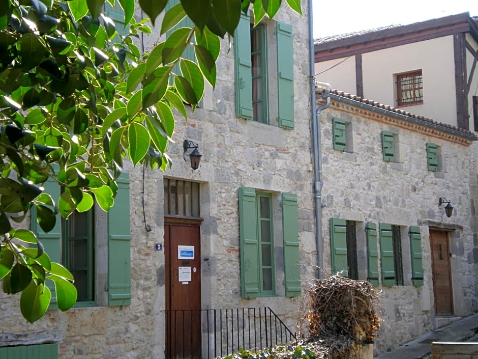 Chambre d'Hôtes La Tour de Brazalem