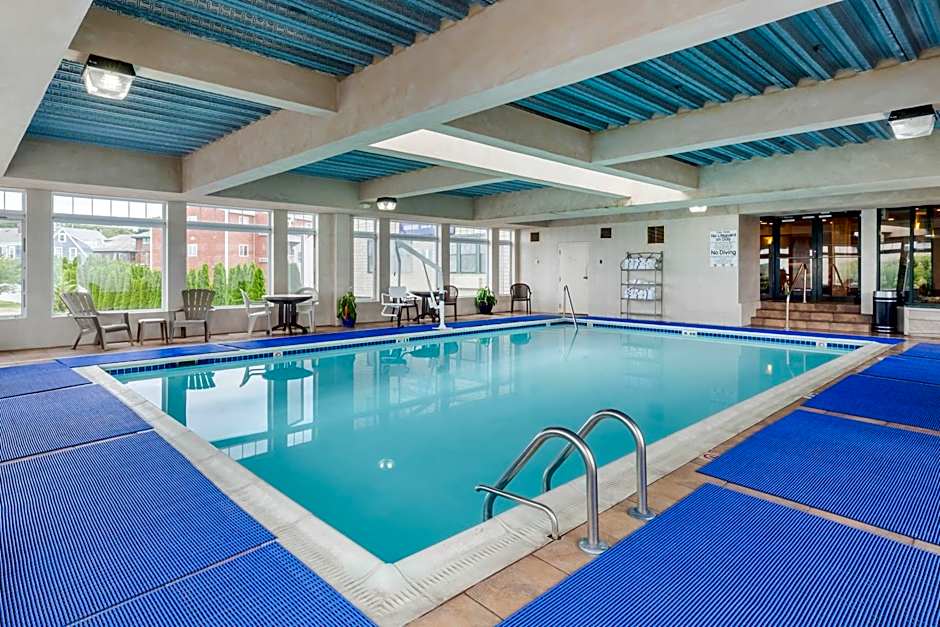 Atlantic Beach Hotel And Suites