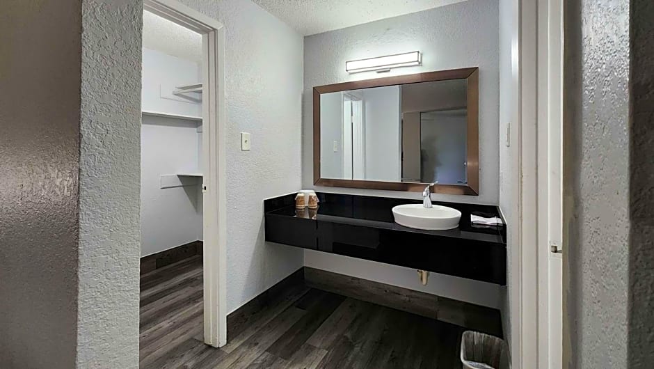 Motel 6 Houston, TX - Medical Center - NRG Stadium