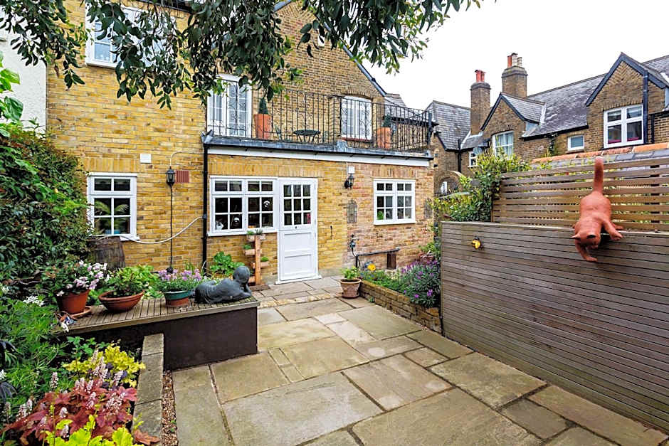 Veeve - Verdant Vistas