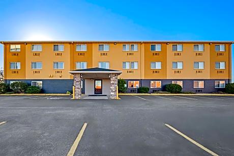 Quality Inn Dubuque on Hwy 20