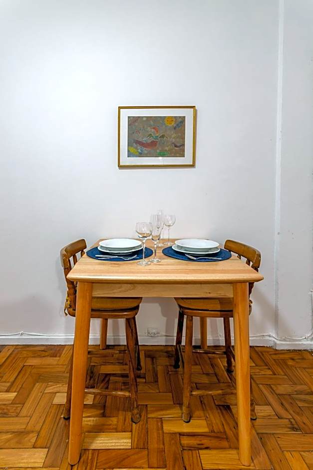 Aconchego em Copacabana - Decoração clássica - BR911 Z4