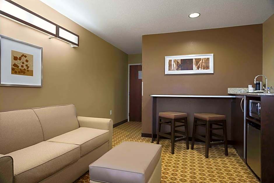 Sonesta Essential Fairmont