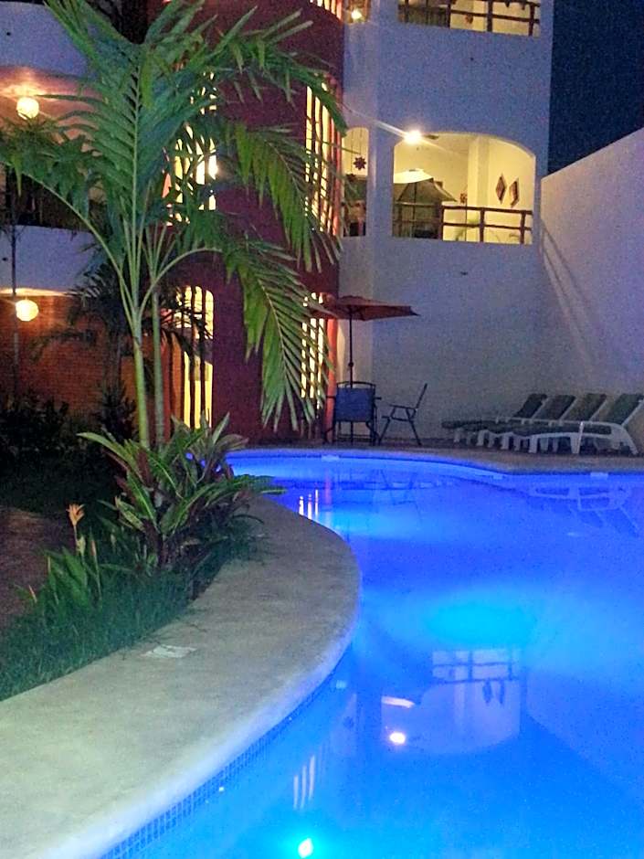 Hotel y Suites Los Encantos