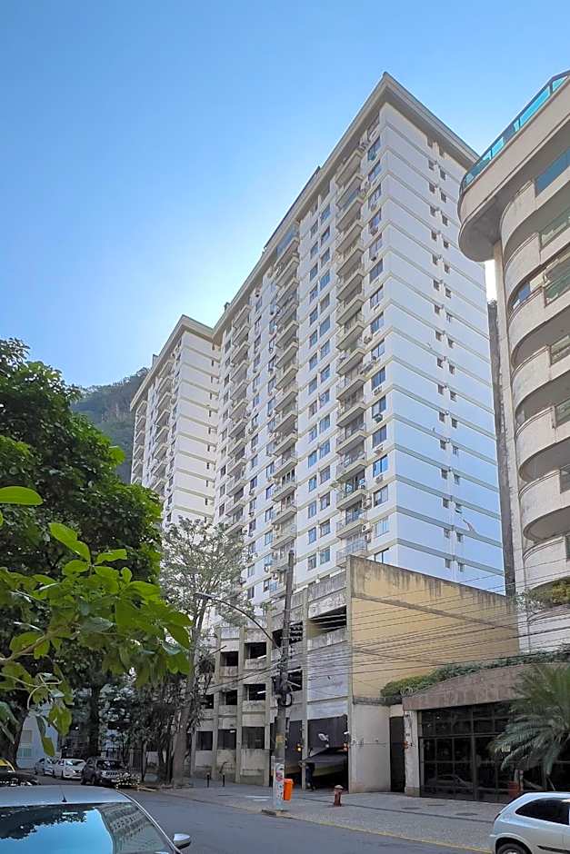 Apartamento em Botafogo a 9min da praia - MRF1307