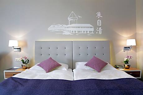 Deluxe Triple Room with City View