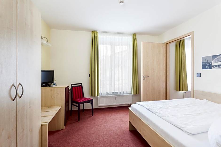 Hotel Mit-Mensch