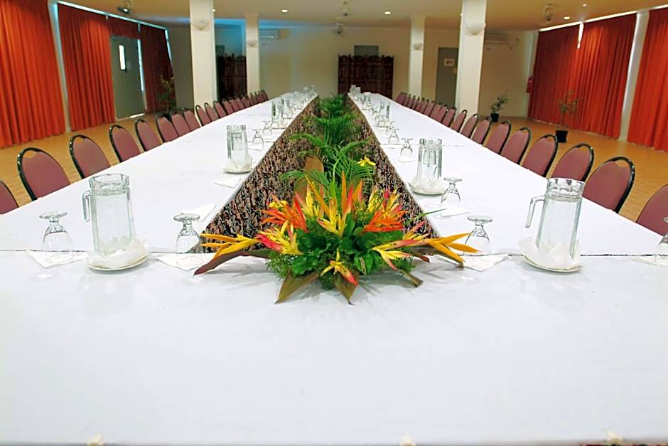 Hexagon International Hotel, Villas & Spa