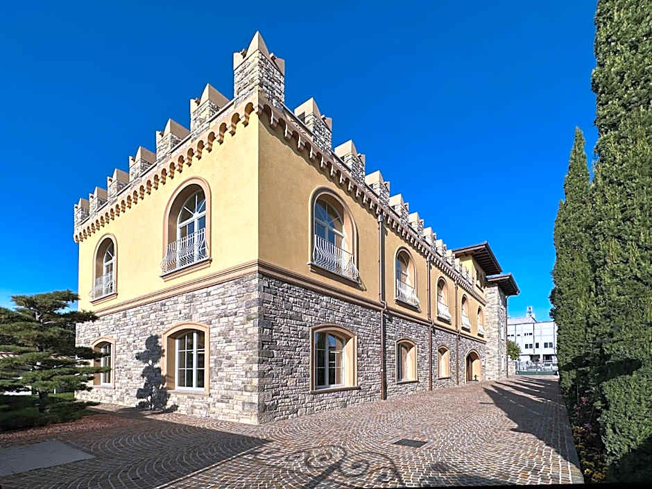 Accomodation Hotel Castello Il Codirosso