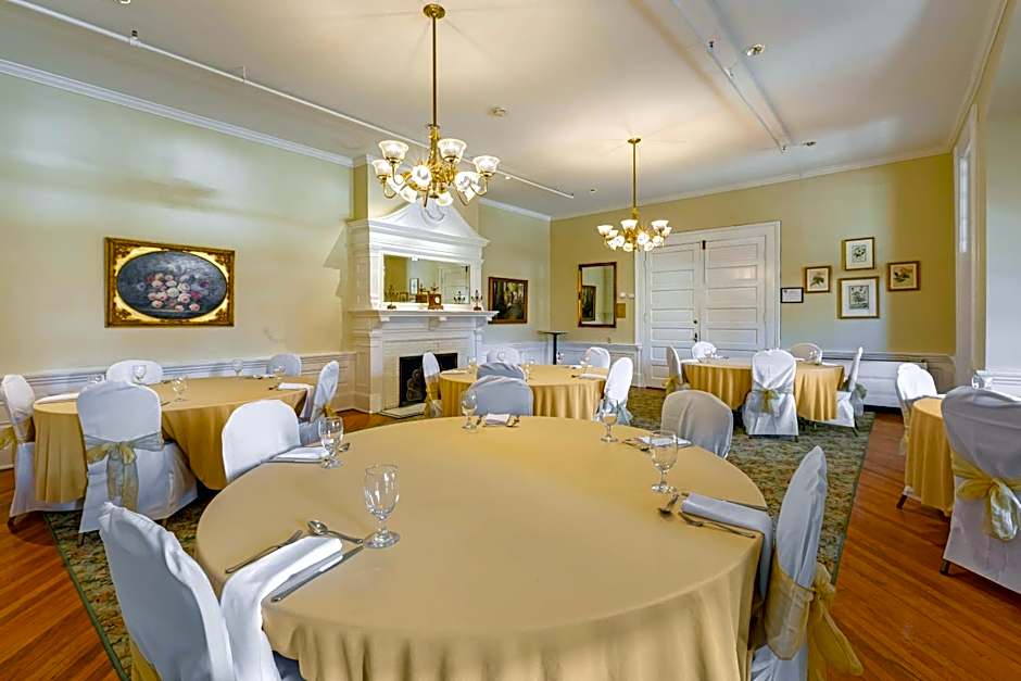 Windsor Hotel, an Ascend Collection Hotel