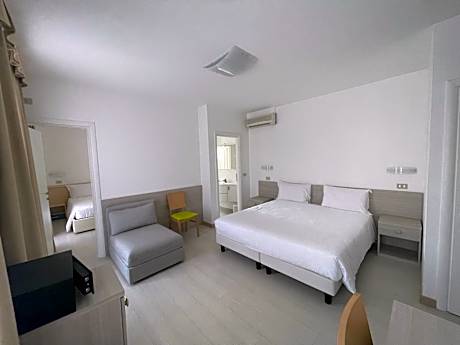 Comfort Quadruple Room