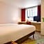 Greet Hotel Versailles - Voisins Le Bretonneux