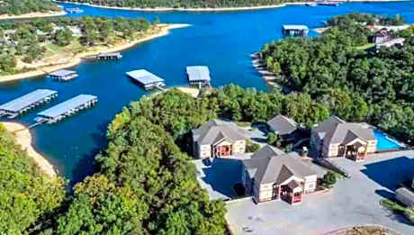 Rockwood Condos on Table Rock Lake With Boat Slips