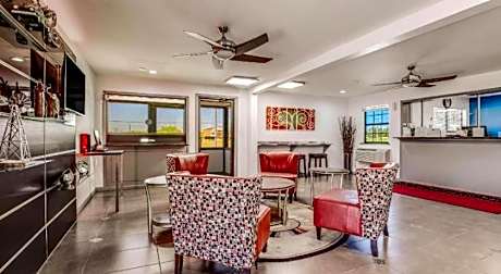 Econo Lodge Inn & Suites Enid South