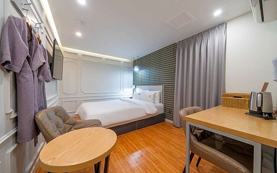 Busan Gwangalli Beach Hotel THE M