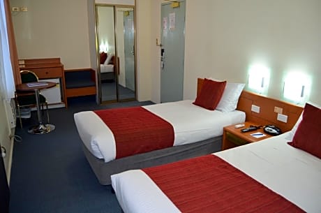 Standard Twin Room - Internal Room