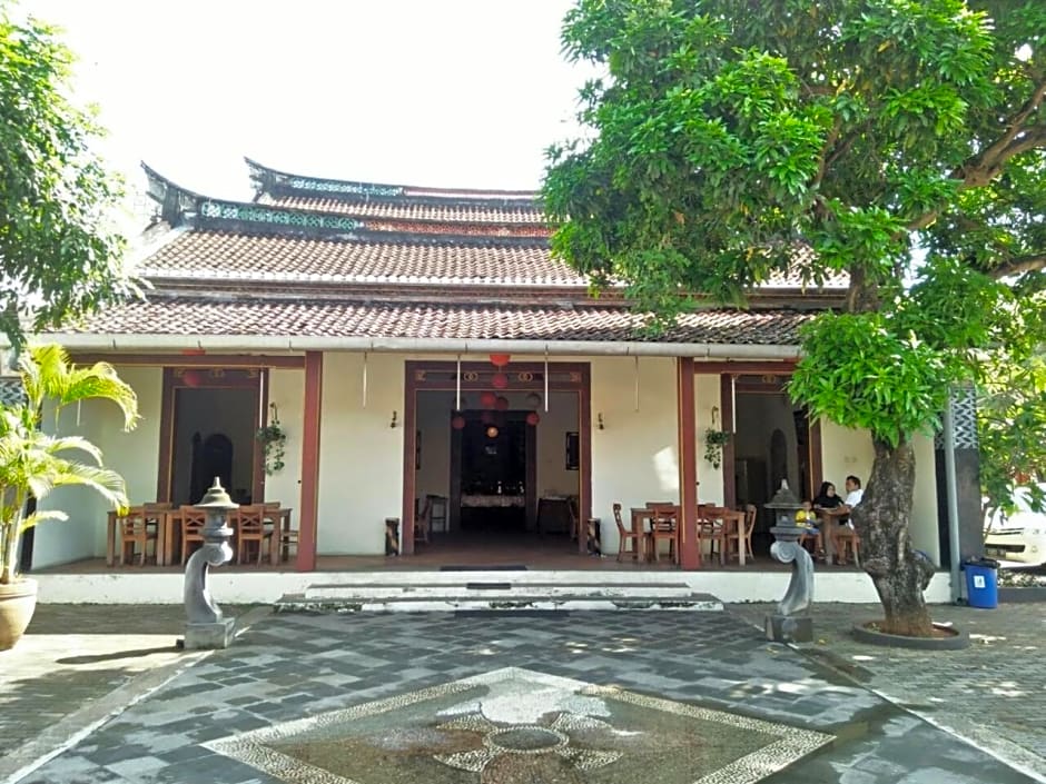 Antika Hotel