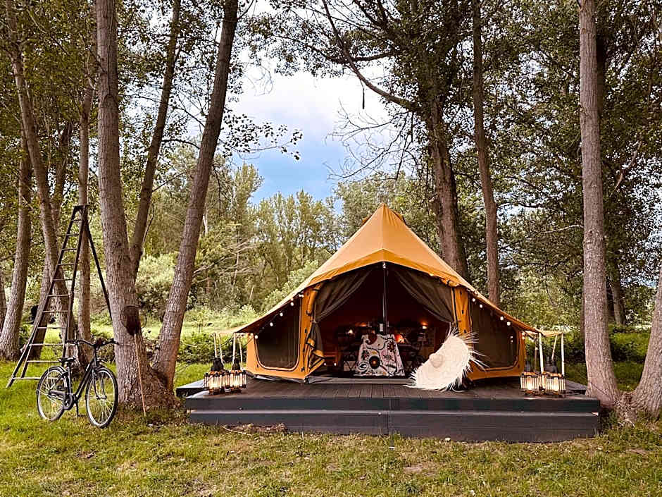 Photo 1 of 3 of Tent