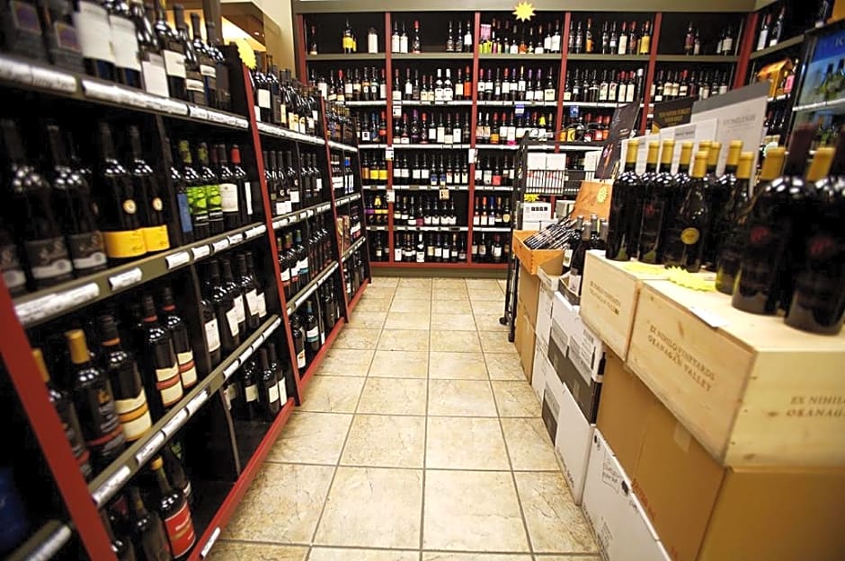 Sea to Sky Hotel and Conference Centre