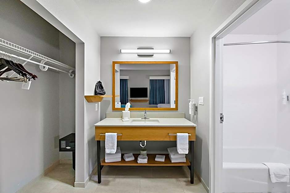 Hampton Inn By Hilton And Suites Lancaster